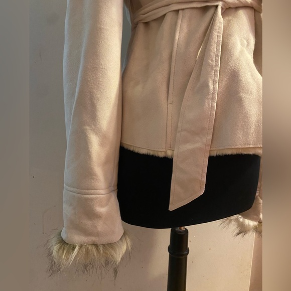 UPCOUNTRY BY DU MONDE FAUX FUR FAUX SUEDE JACKET WOMEN'S SMALL W/ BELT, POCKETS - Picture 11 of 16